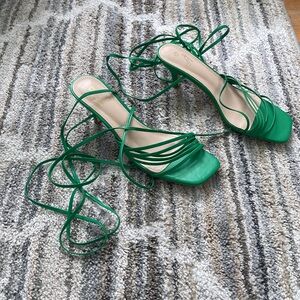 Green kitten, heel ankle wrap sandals, 7.5., comfortable, so pretty for summer!